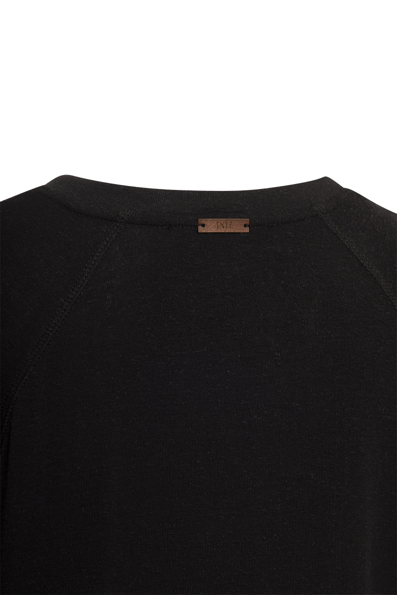 T-SHIRT V-NECK