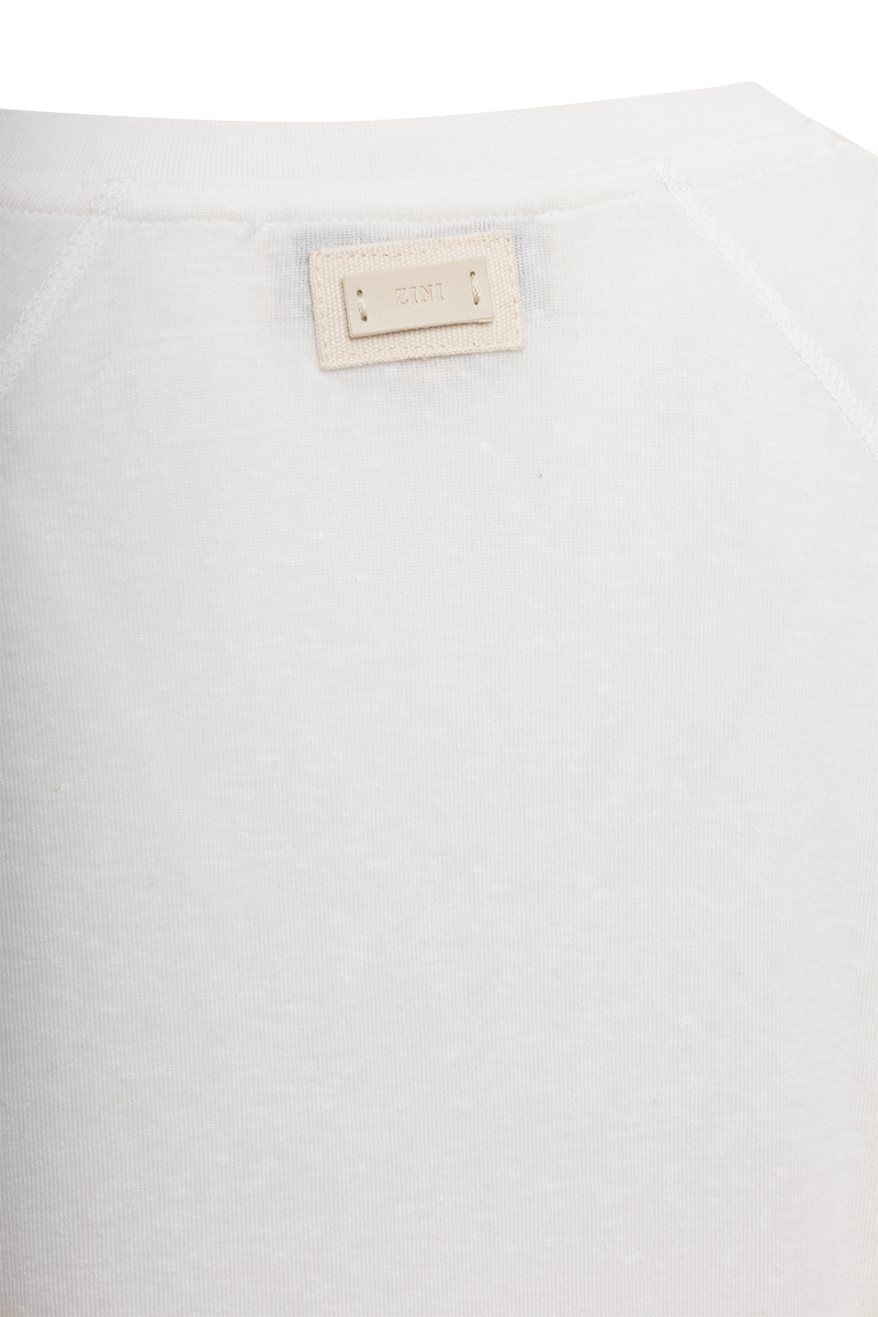 T-SHIRT V-NECK